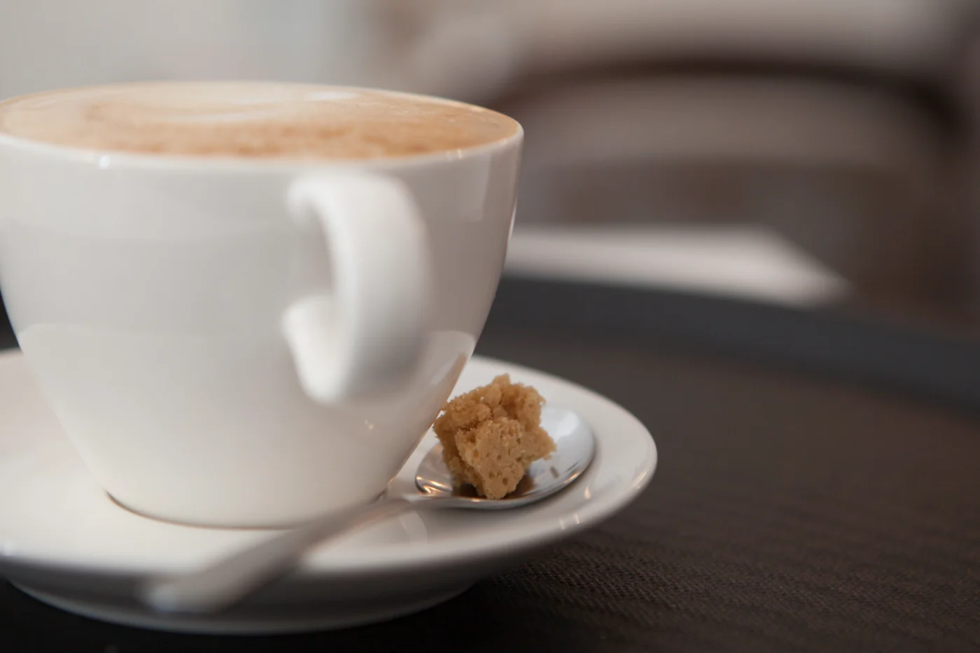 Flat White in heller Tasse
